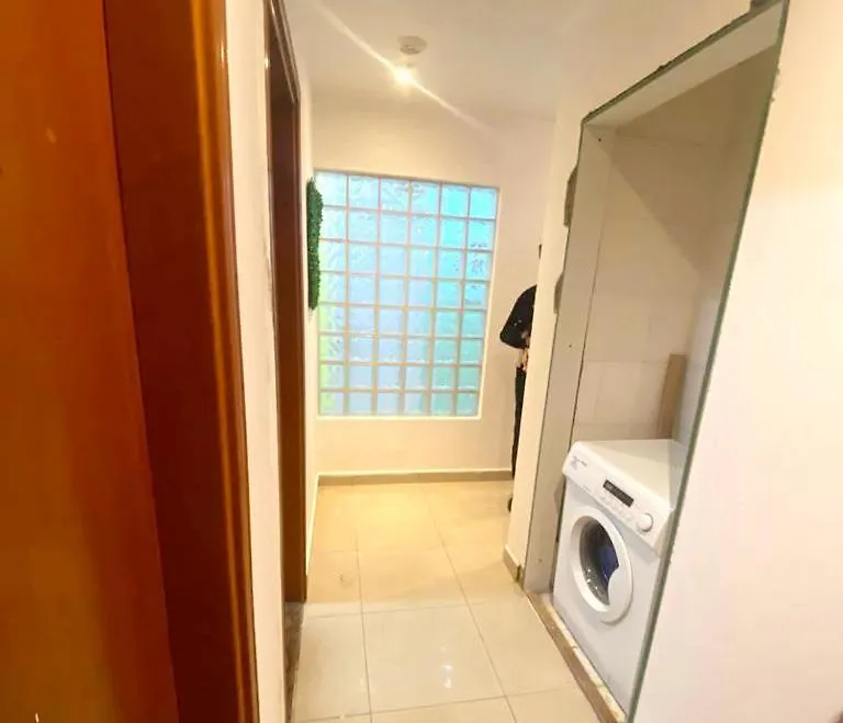 Homestay Bagpack Double Partition Room In Tecom Near Metro Dubai United Arab Emirates
